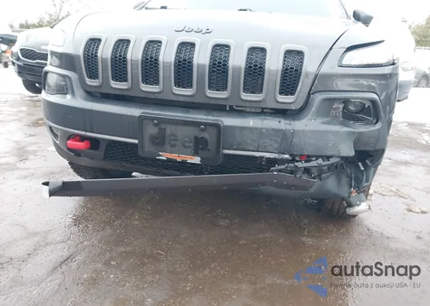 2018 Jeep Cherokee Trailhawk 4X4 z USA, uszkodzony, nr VIN 1C4PJMBB0JD566980